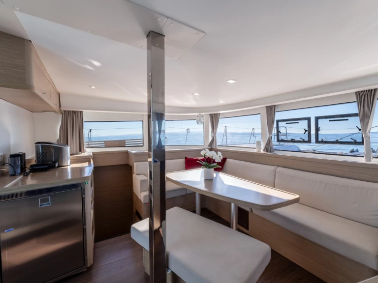 Alquiler Catamarán Lagoon con o sin  título de navegación