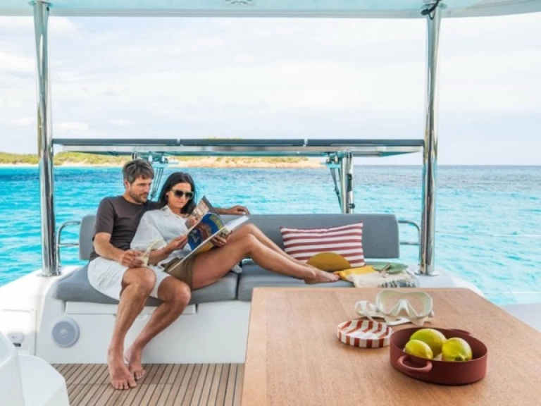 Alquiler de Catamarán, con o sin patrón Lagoon Cugnana Verde