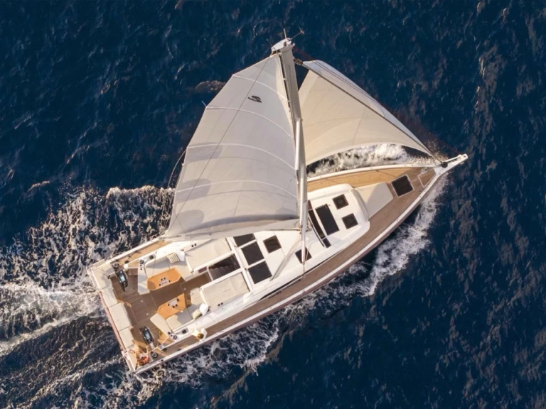 Velero para alquilar Cugnana Verde al mejor precio