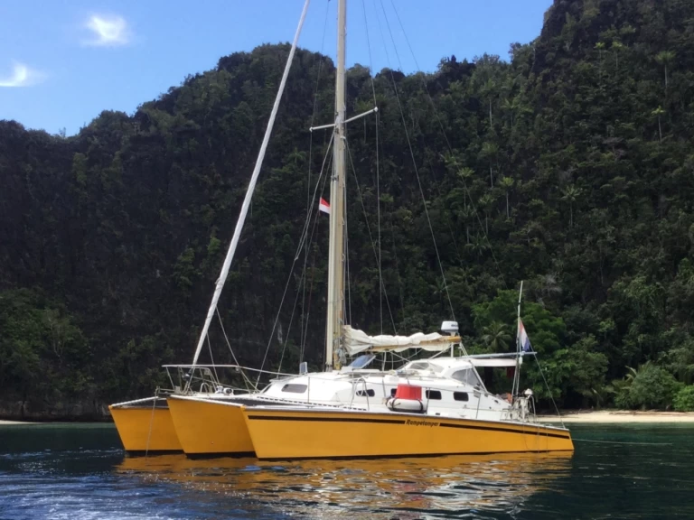 Alquiler de Telstar 35 en El Nido