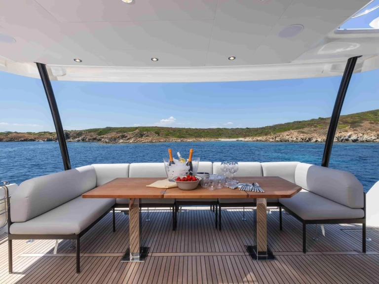 Alquiler Lancha Prestige con o sin  título de navegación