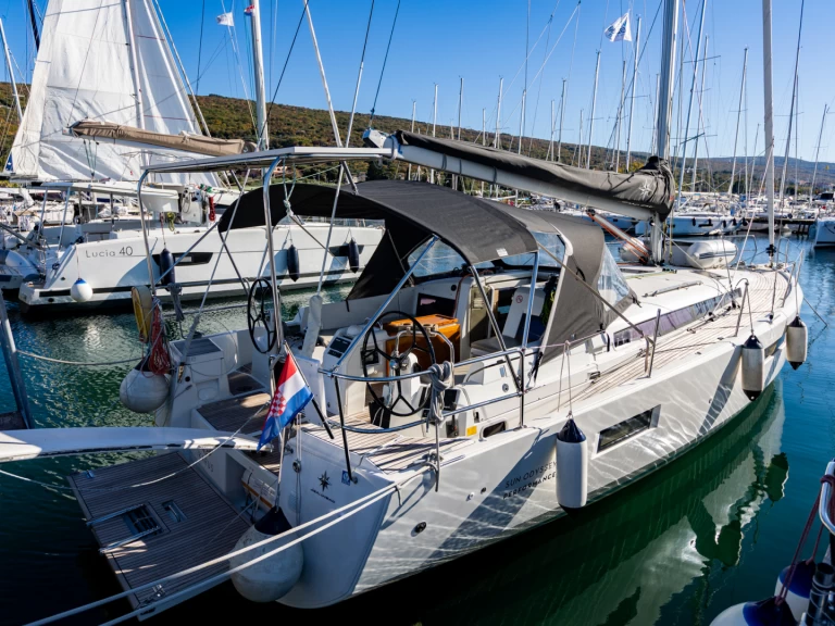Alquiler Velero Jeanneau con o sin  título de navegación