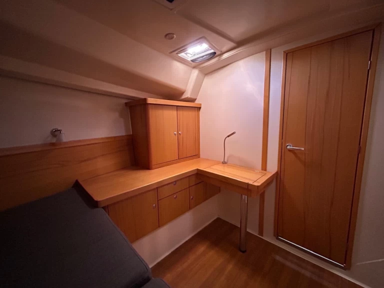 Velero para alquilar Seget Donji al mejor precio