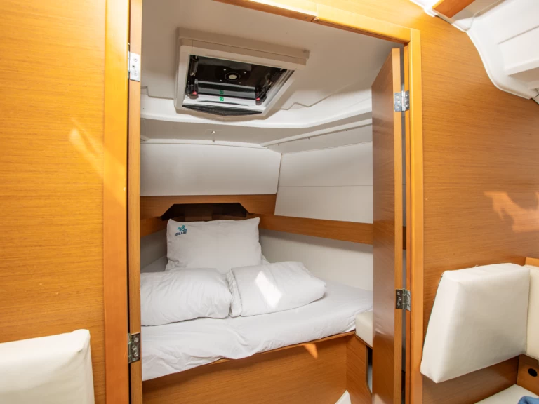 Alquiler de embarcaciones Jeanneau Sun Odyssey 349 enPunat en Samboat