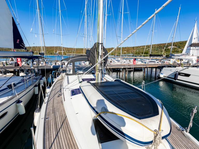 Jeanneau Sun Odyssey 440 de alquiler a Punat