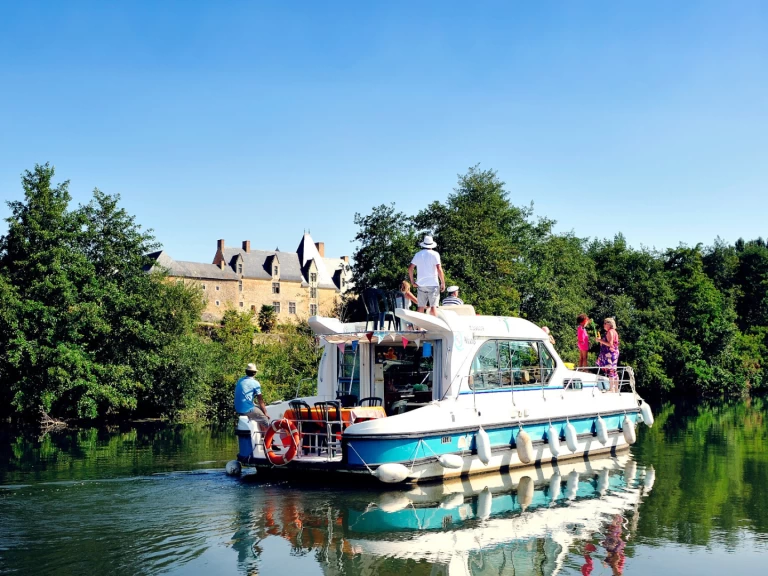 Nicols Yacht Confort Family 6-10 p. de alquiler a Sablé-sur-Sarthe