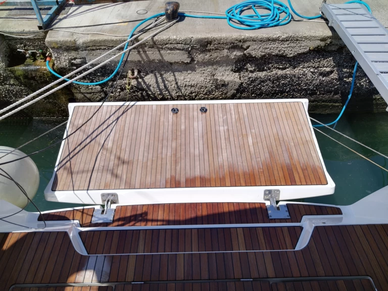 Velero para alquilar Gouviá al mejor precio