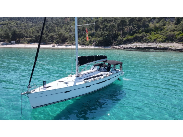 Alquiler de Bavaria Cruiser 56 en Kavála