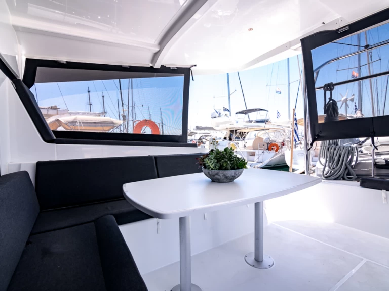 Alquiler Catamarán Lagoon con o sin  título de navegación