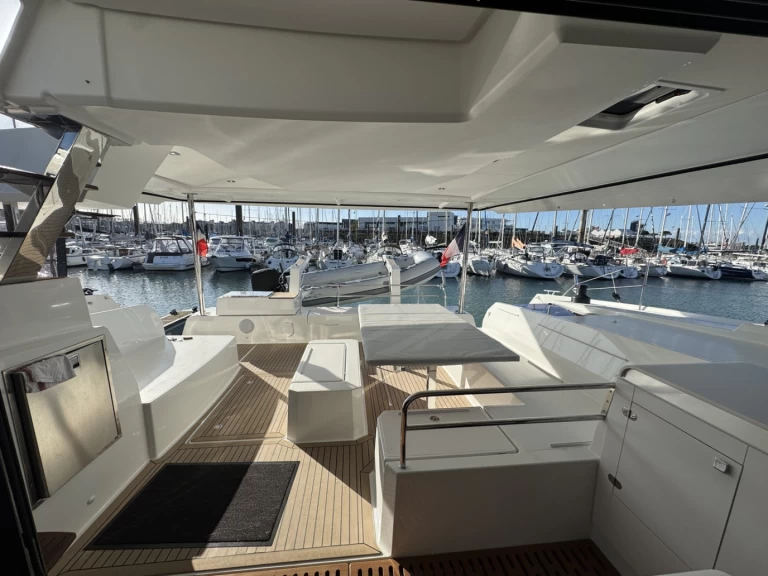 Alquiler Catamarán Fountaine Pajot con o sin  título de navegación