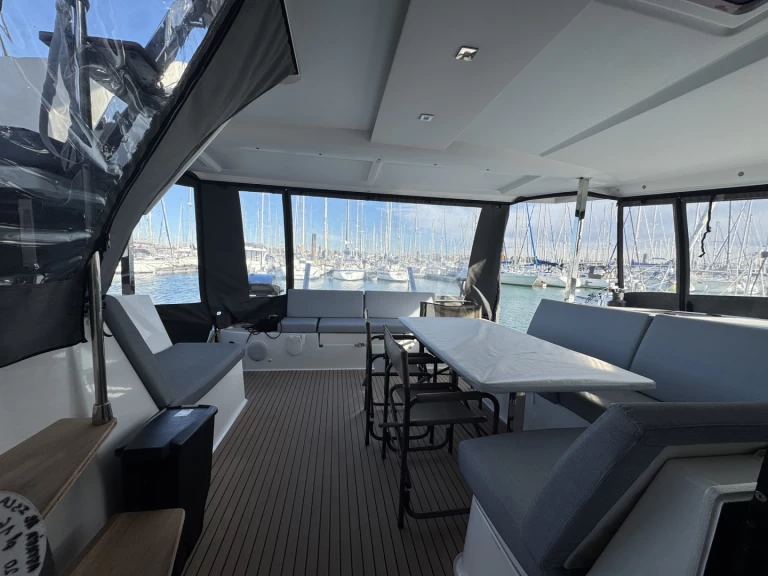 Alquiler de embarcaciones Fountaine Pajot Isla 40 enLa Rochelle en Samboat
