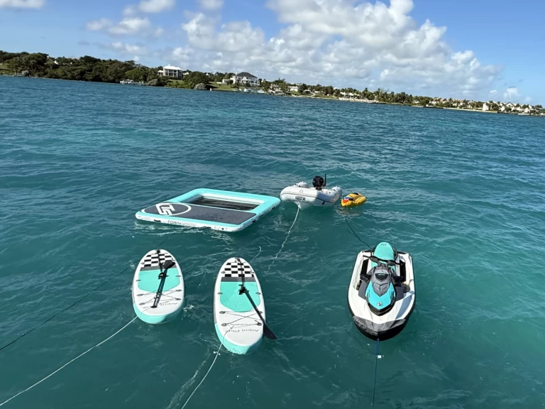 Alquiler de embarcaciones Bali Bali 4.4 enNassau en Samboat