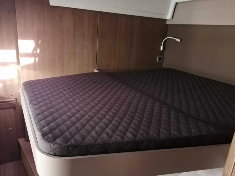 Alquiler de barcos Cagliari barato de Bali Catspace Voile