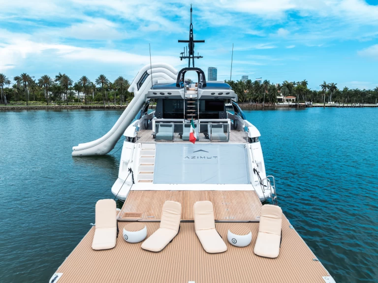 Alquiler de embarcaciones Azimut S10 enMiami en Samboat