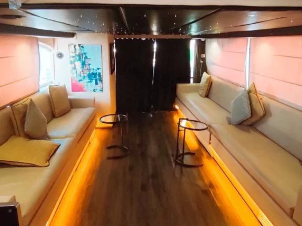 Alquiler de Gulf Craft - Majesty Yachts 45 en Dubai Marina