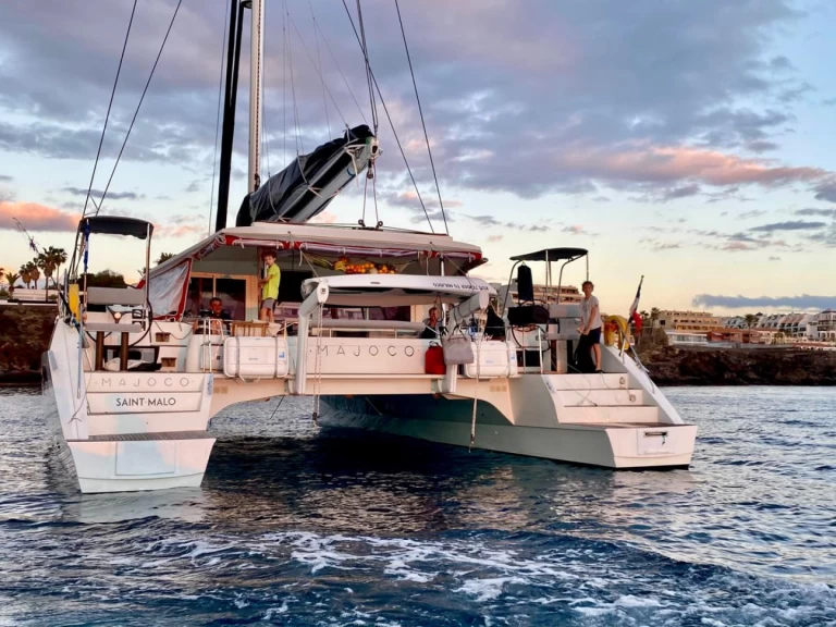 Nautitech Nautitech 542 de alquiler a Le Marin