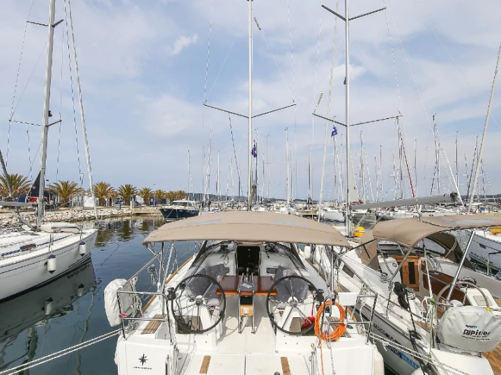 Alquiler Velero en Jezera - Jeanneau Sun Odyssey 349