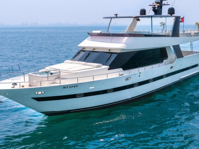 Alquiler de embarcaciones Numarine 80ft enDubai Marina en Samboat