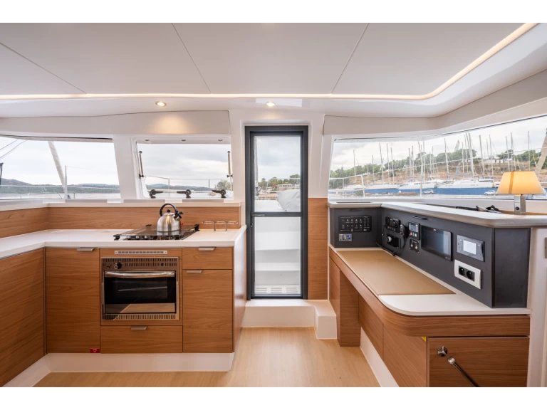 Alquiler Catamarán Bali con o sin  título de navegación