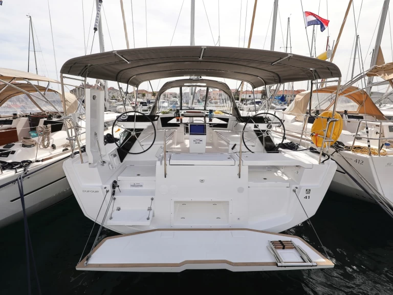 Velero para alquilar Trogir al mejor precio
