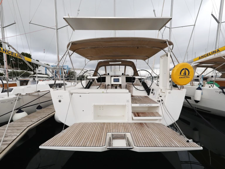 Alquiler Velero Dufour con o sin  título de navegación