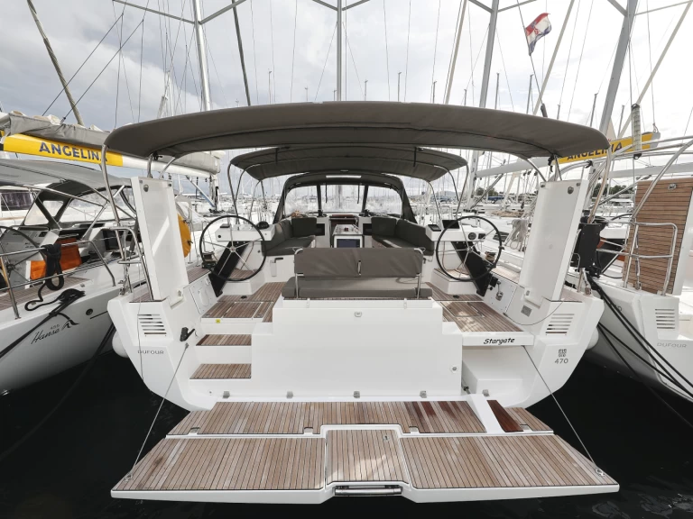 Alquiler de embarcaciones Dufour Dufour 470 enSveti Filip i Jakov en Samboat