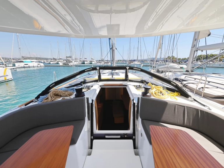 Velero para alquilar Sveti Filip i Jakov al mejor precio