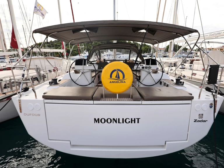 Alquiler Velero Dufour con o sin  título de navegación