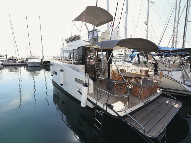 Yate de lujo para alquilar Šibenik al mejor precio