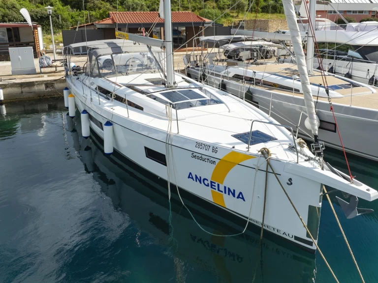 Alquiler de embarcaciones Bénéteau Oceanis 51.1 enTrogir en Samboat