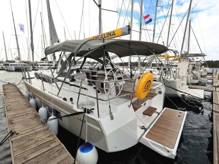 Alquiler de Bavaria Bavaria C42 en Šibenik