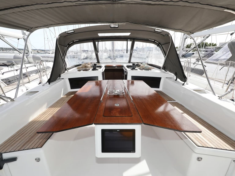 Alquiler de Velero, con o sin patrón Dufour Sveti Filip i Jakov