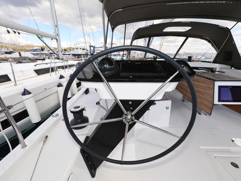 Alquiler de barcos Biograd na Moru barato de Dufour 470