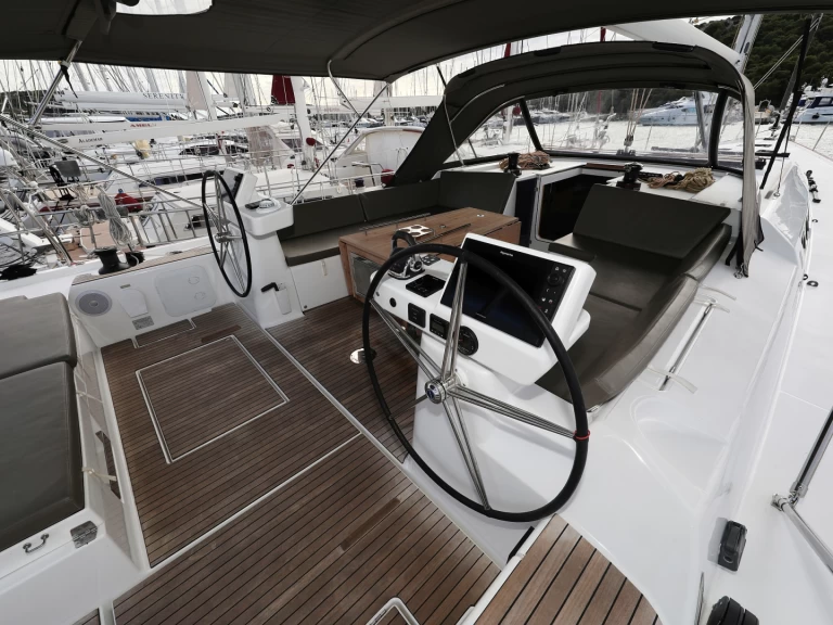 Velero para alquilar Trogir al mejor precio