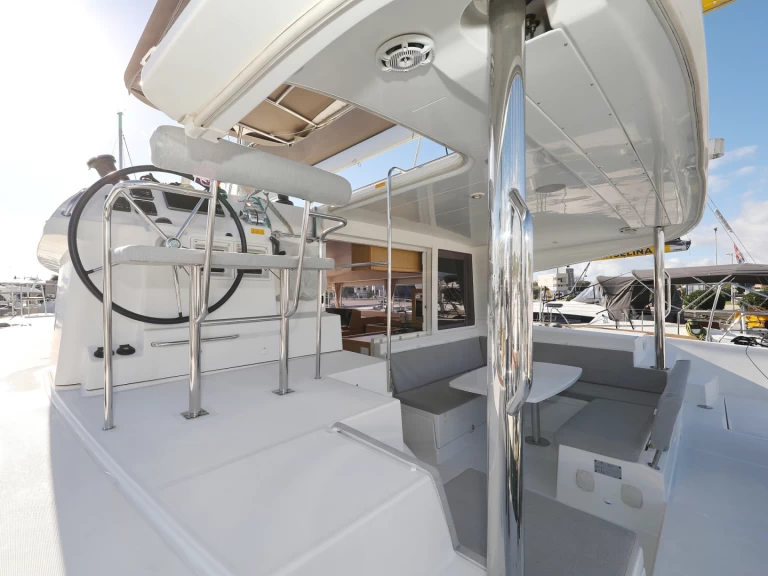 Alquiler de Catamarán, con o sin patrón Lagoon Sveti Filip i Jakov