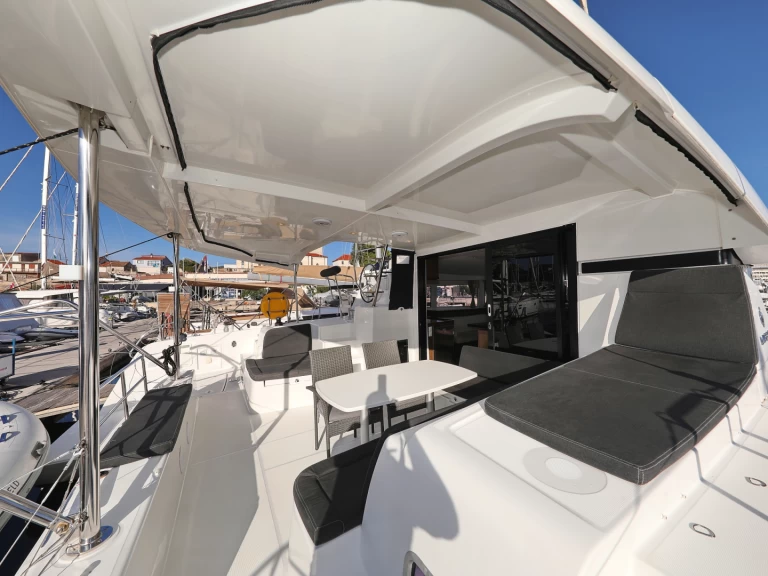Alquiler Catamarán Lagoon con o sin  título de navegación
