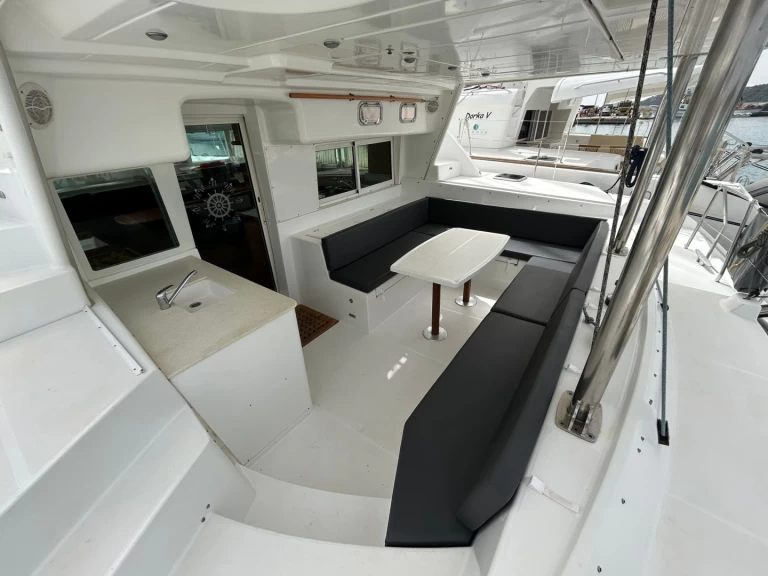 Alquiler Catamarán Lagoon con o sin  título de navegación