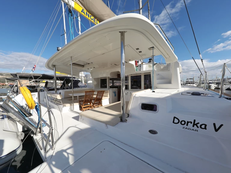 Alquiler de embarcaciones Lagoon Lagoon 450 enŠibenik en Samboat