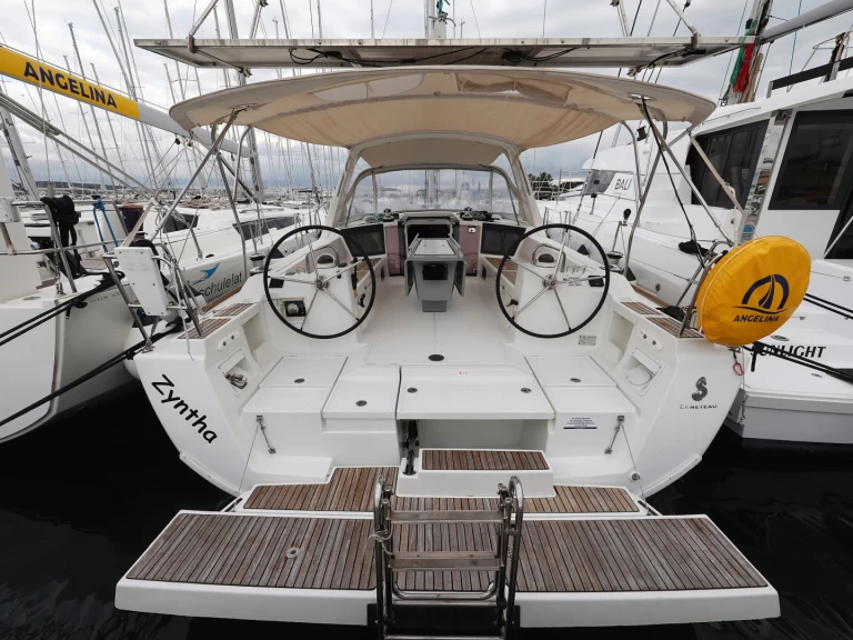 Alquiler de embarcaciones Bénéteau Oceanis 41 enSveti Filip i Jakov en Samboat