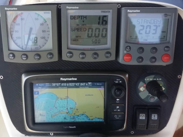 Alquiler de embarcaciones Bavaria Bavaria 38 enÁvdira en Samboat