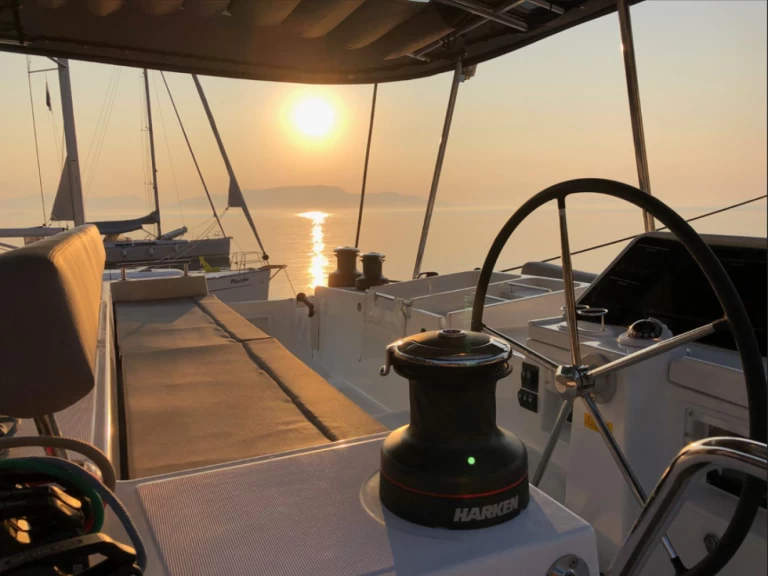 Alquiler de Catamarán, con o sin patrón Lagoon Lefkáda