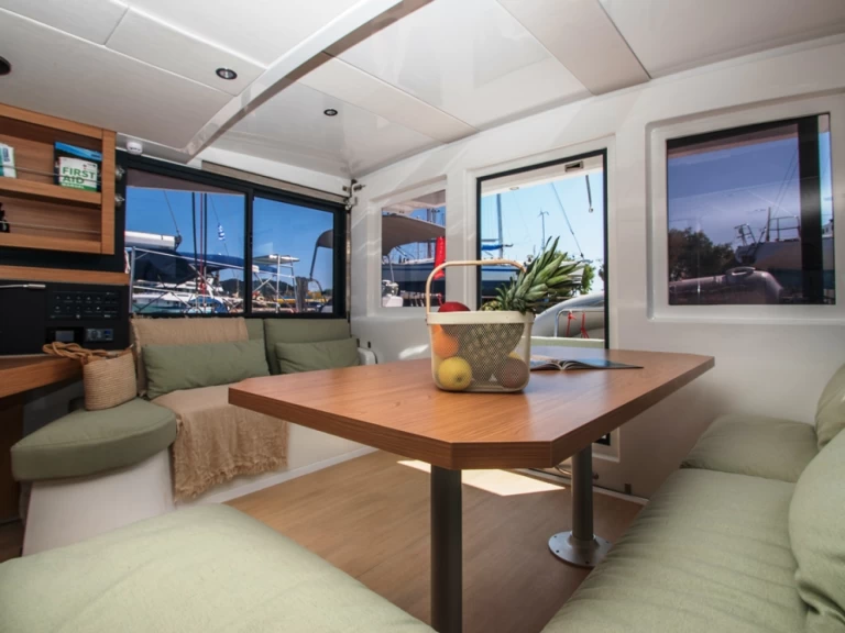 Alquiler de barcos Nidrí barato de Bali Catsmart