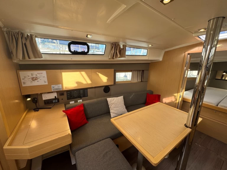 Alquiler de Velero, con o sin patrón Bénéteau La Rochelle