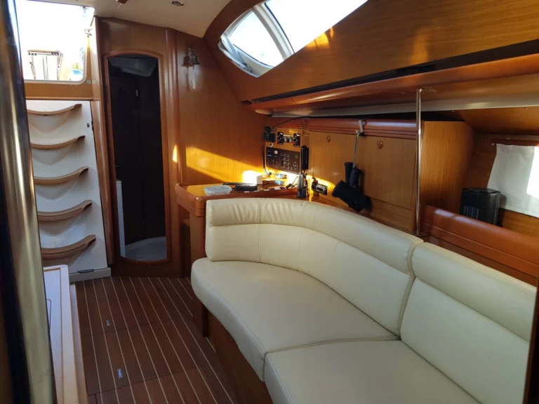 Alquiler de Velero, con o sin patrón Jeanneau Port-Haliguen