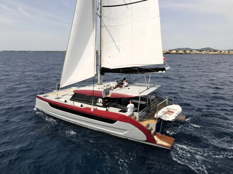 Alquiler de barcos Split barato de Luna 49