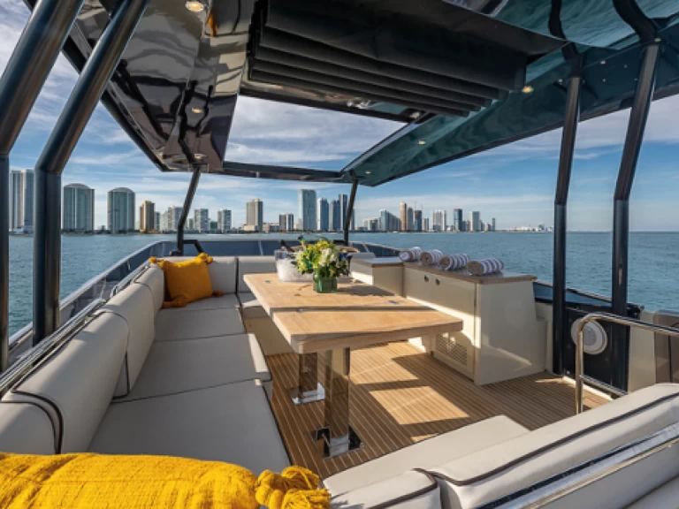 Sunseeker Sunseeker 60 de alquiler a Dubai Marina