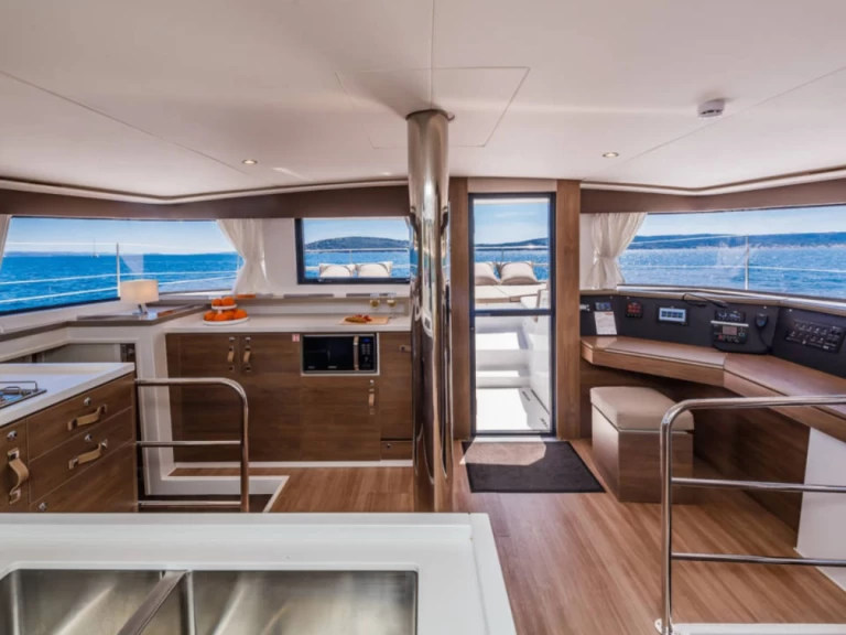 Catamarán para alquilar Cannigione al mejor precio