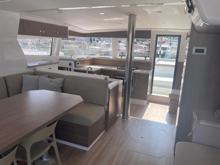 Alquiler Catamarán Bali con o sin  título de navegación