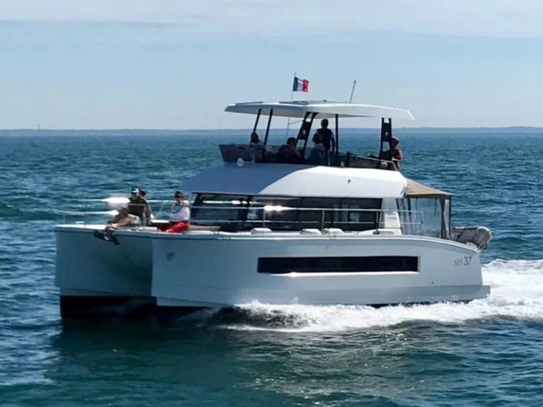 Alquiler de embarcaciones Fountaine Pajot Fountaine Pajot MY 37 enCogolin en Samboat