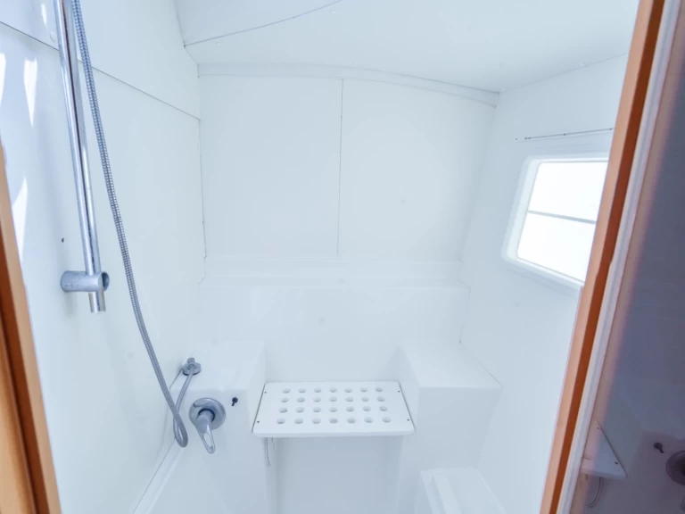 Alquiler Catamarán Lagoon con o sin  título de navegación